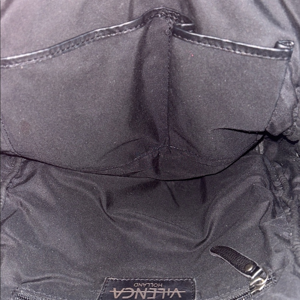 Valenca Holland Sleek Black Backpack - Picture 5 of 5